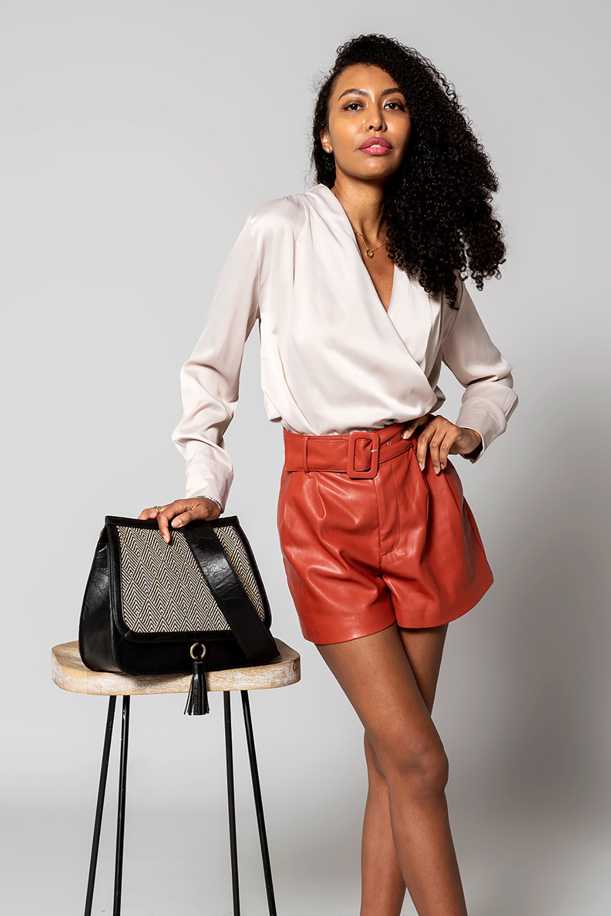 Bailey Vegan Contrast Crossbody in - Jen & Co. vegan handbag