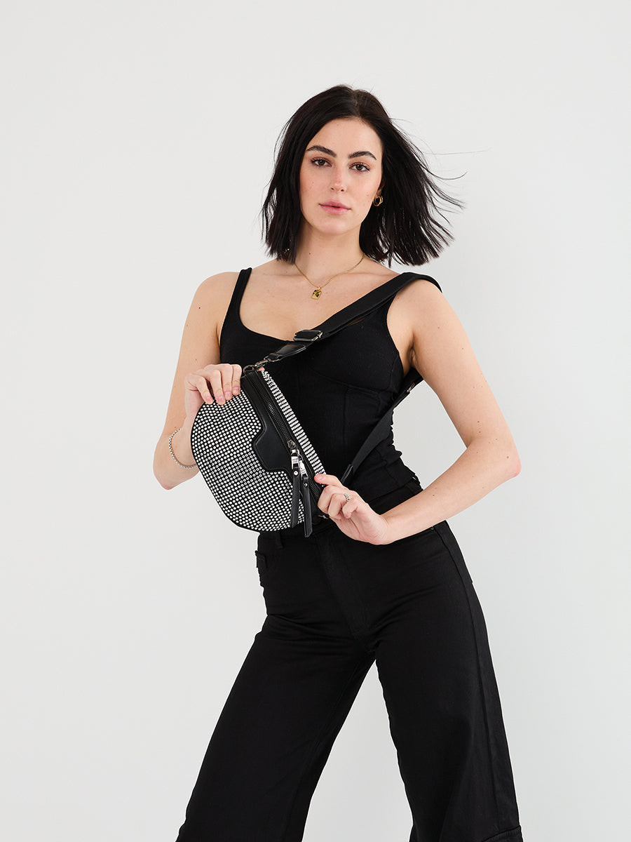 【最安値】A-WENDE Pocket Belt Bag 韓国 Kai Rhinestone Belt Bag – Jen & Co.